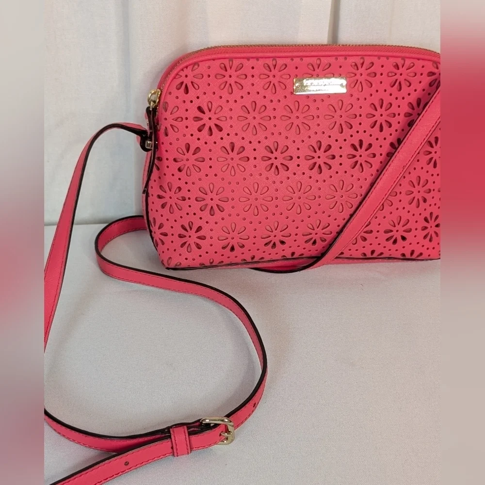 Kate Spade Cedar Street Mandy Coral Perforated Cut Out Flower Crossbody Bag EUC